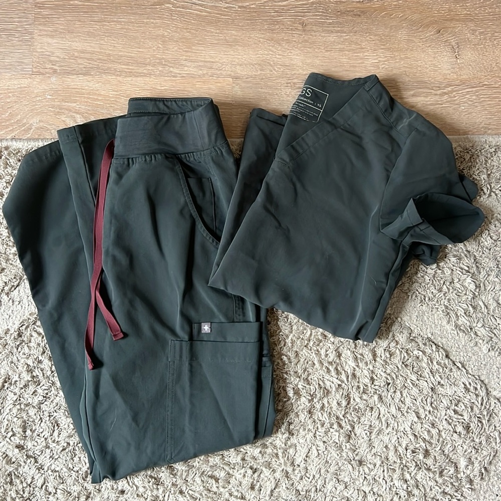 FIGS Yola high waisted scrub pants + Casma top